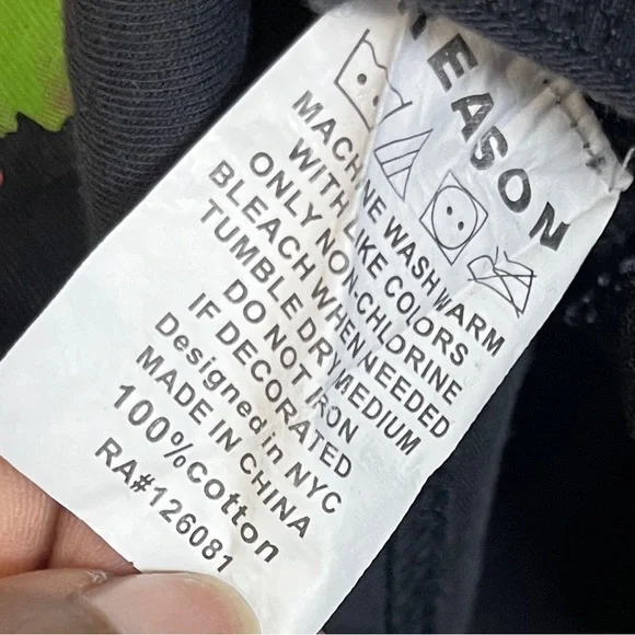 Reason World Tour Men’s T-Shirt Size Small Black Distressed Graphic Band Tee - Picture 8 of 12